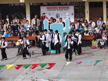 Gran Concurso de Danzas 2010 Foto 03